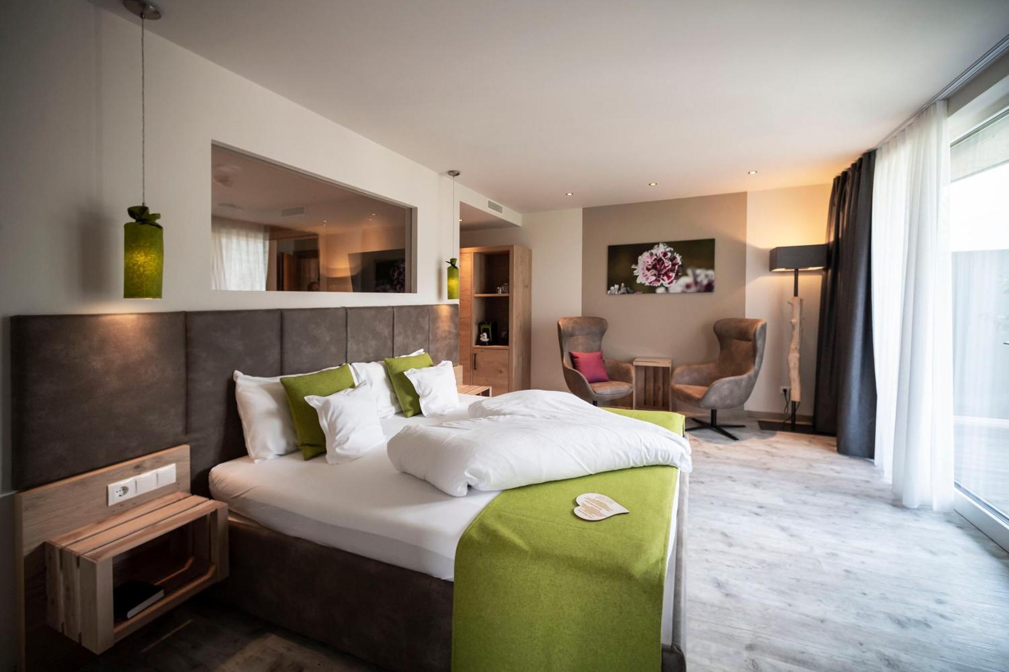 Hotel Pfeiss Лана Экстерьер фото