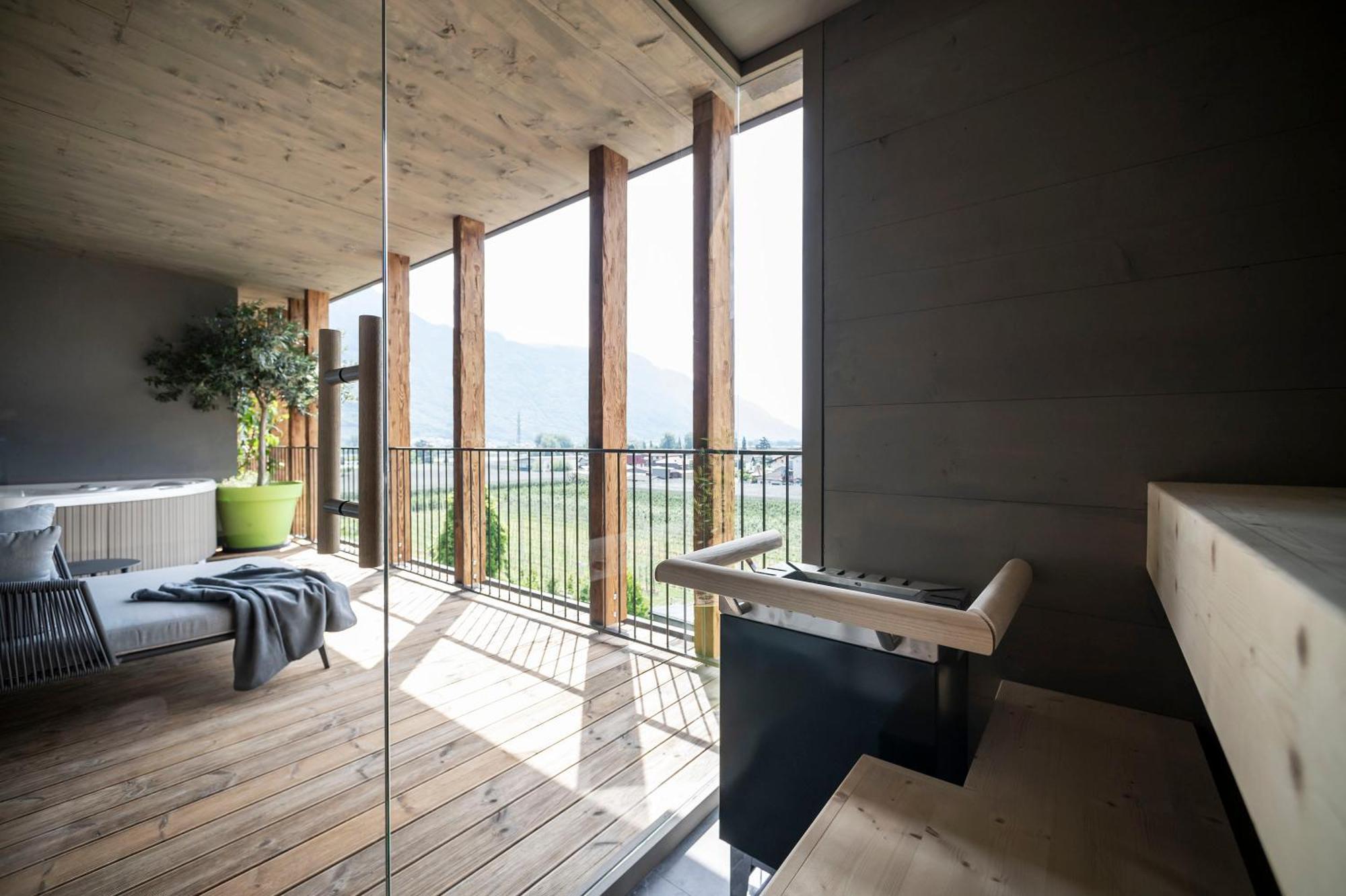 Hotel Pfeiss Лана Экстерьер фото